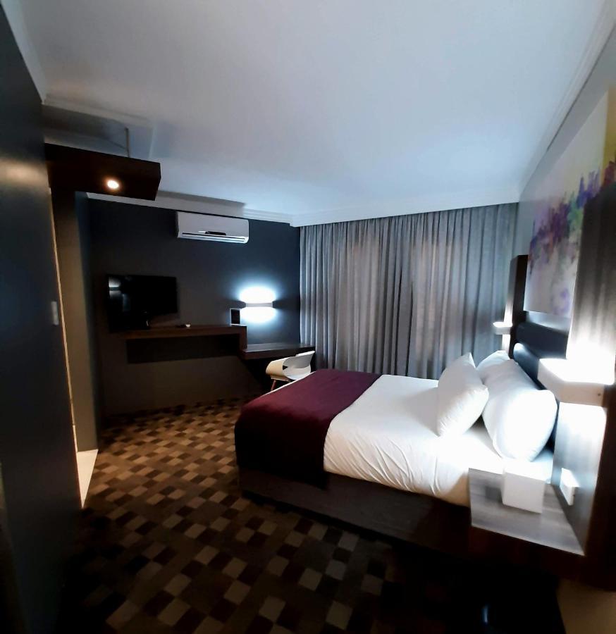 Palm Swift Luxury Accommodation Brits Exterior foto